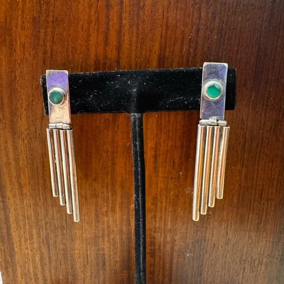 Vintage Sterling Silver With Green Stone Dangle Earrings - Picture 1 of 4